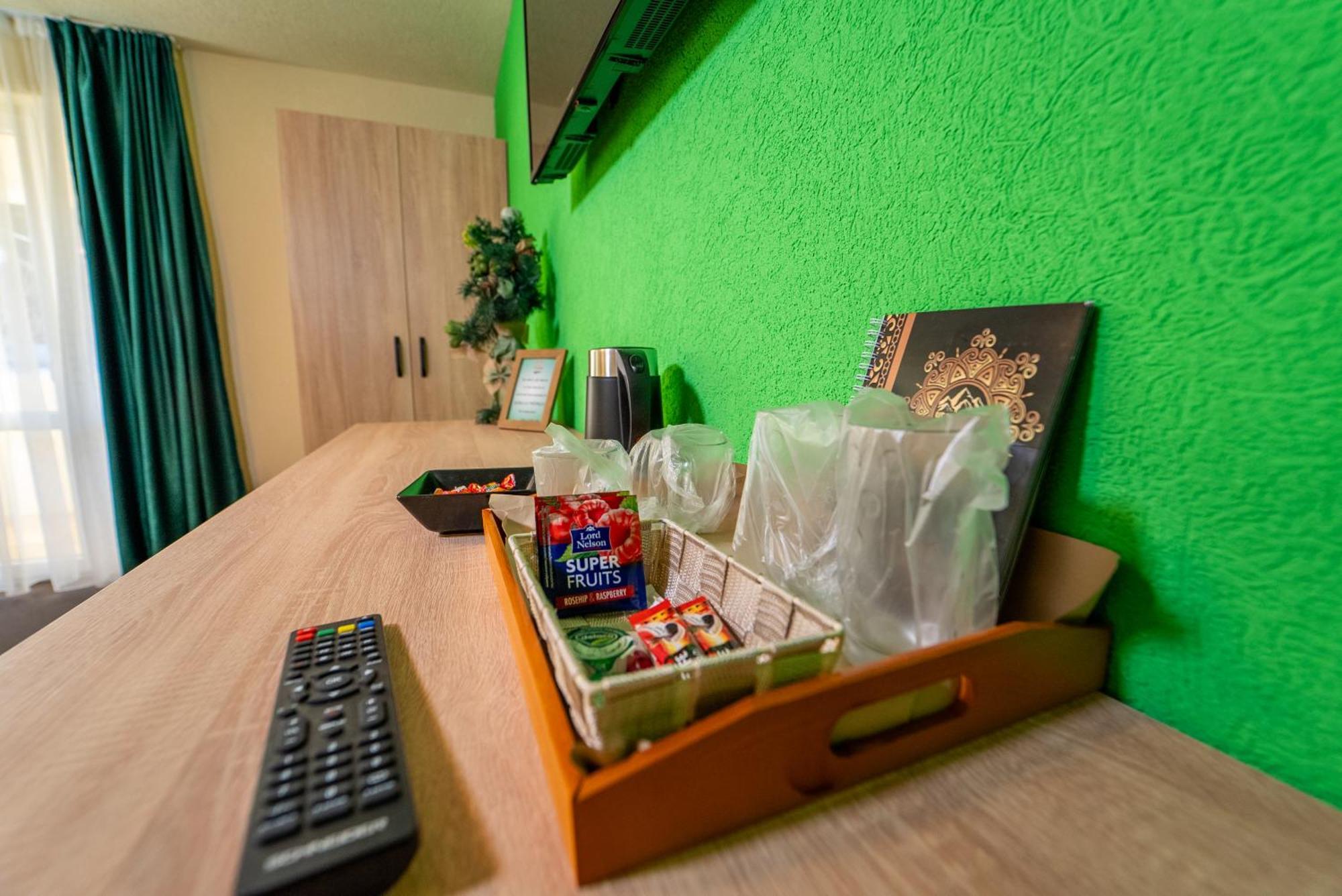 Sura Lu' Patru Apartment Vulcan  ภายนอก รูปภาพ